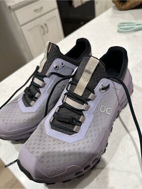 On Running Women's Trail Shoes in Lavender and Black